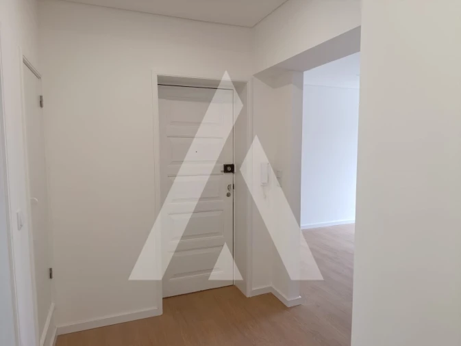 Apartamento T3 para Venda em Santa Maria Maior e Monserrate e Meadela Foto 25