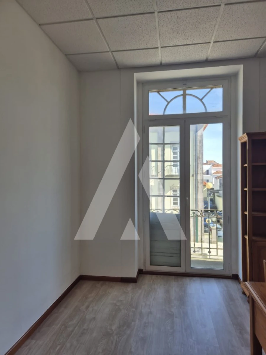 Escritório para Venda em Santa Maria Maior e Monserrate e Meadela Foto 2