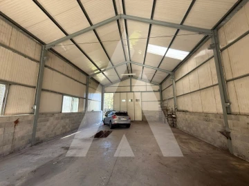 Armazém para Arrendamento em Arrabal