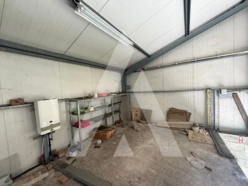 Armazém para Arrendamento em Arrabal