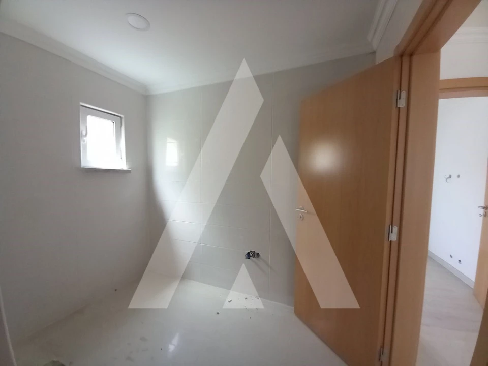 Moradia T3 para Venda em Corroios Foto 30