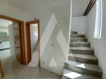 Moradia T3 para Venda em Corroios
