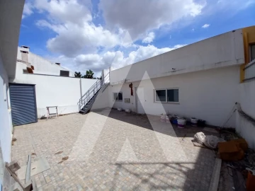 Moradia T3 para Venda em Corroios