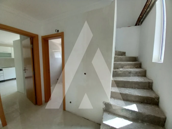 Moradia T3 para Venda em Corroios Foto 16