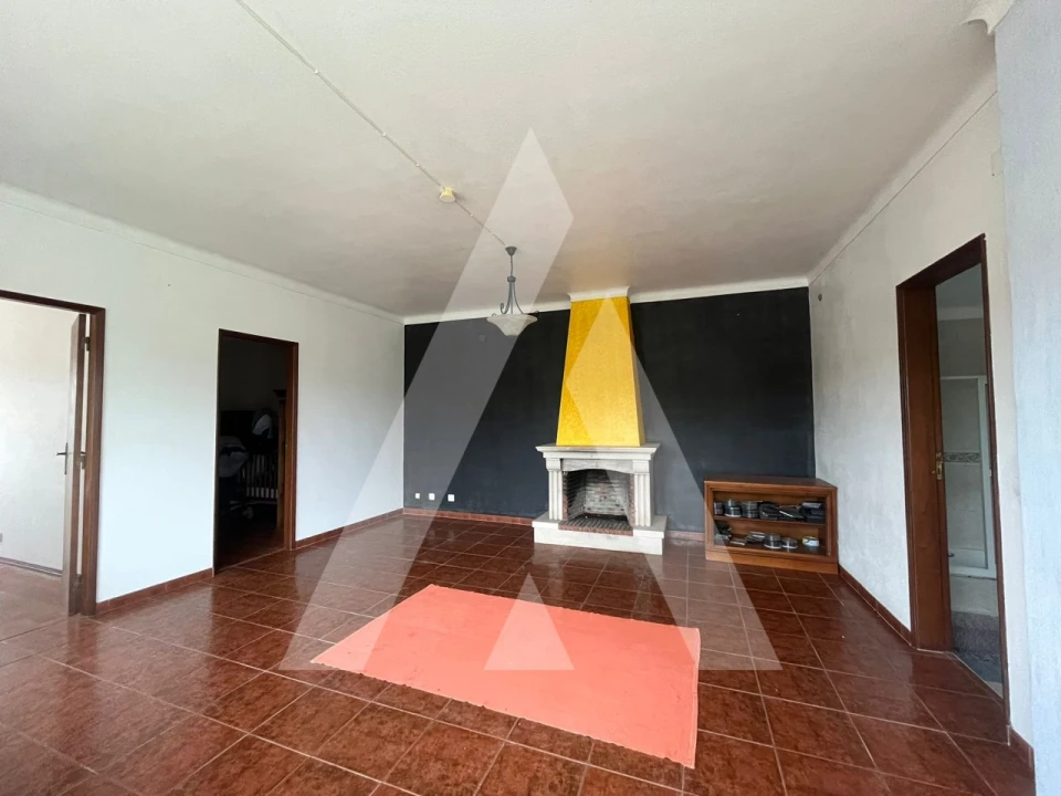 Prédio para Venda em A dos Negros Foto 4