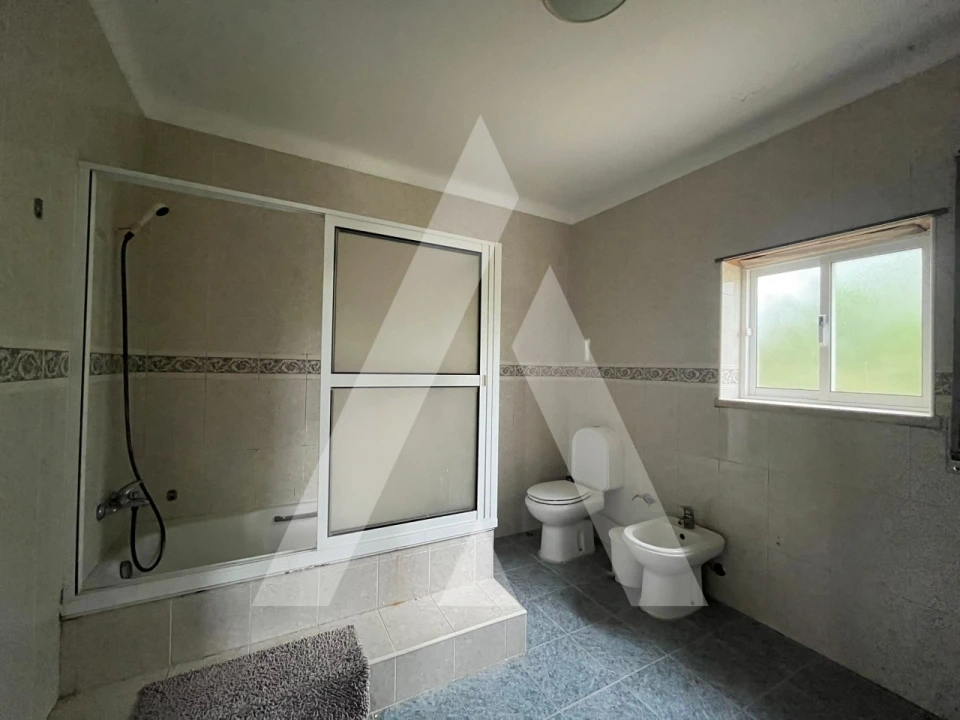 Prédio para Venda em A dos Negros Foto 9