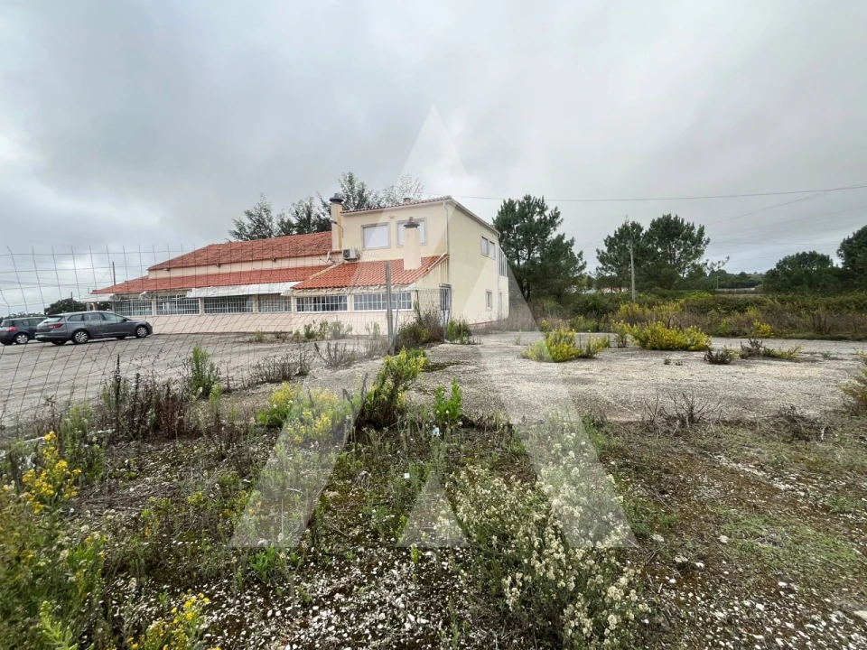 Prédio para Venda em A dos Negros Foto 3