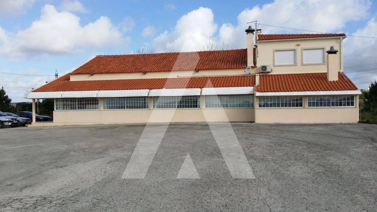 Prédio para Venda em A dos Negros Foto 1