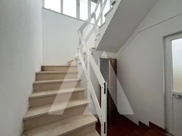 Prédio para Venda em A dos Negros