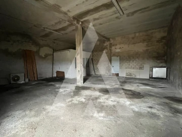 Prédio para Venda em A dos Negros