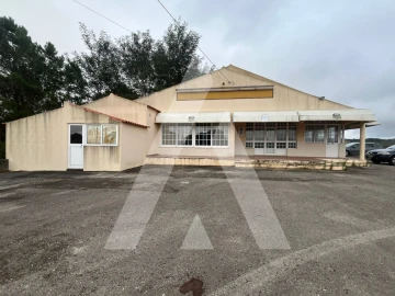 Prédio para Venda em A dos Negros