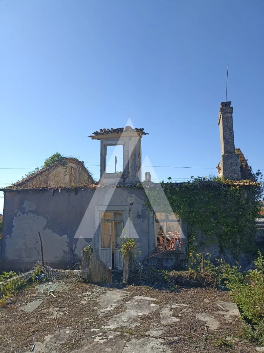 Terreno para Venda em Carreço Foto 3