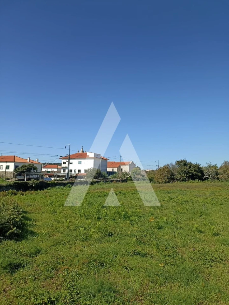 Terreno para Venda em Carreço Foto 10