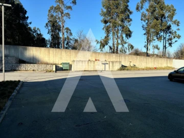 Armazém para Arrendamento em Cete