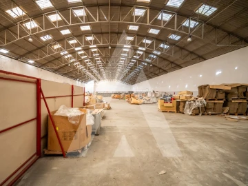 Armazém para Venda em Cortegaça