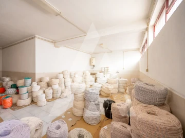 Armazém para Venda em Cortegaça