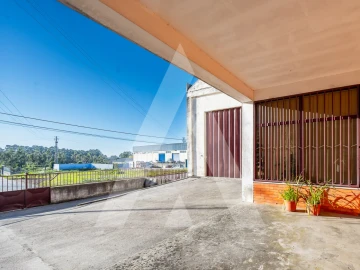 Armazém para Venda em Cortegaça
