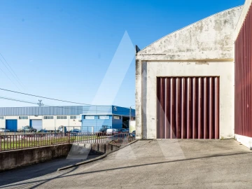 Armazém para Venda em Cortegaça