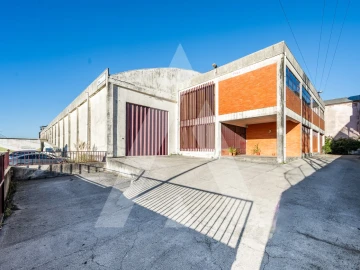 Armazém para Venda em Cortegaça