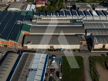 Armazém para Venda em Cortegaça