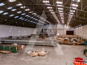 Armazém para Venda em Cortegaça