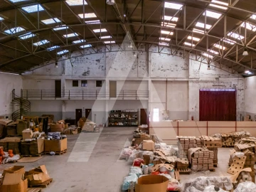 Armazém para Venda em Cortegaça