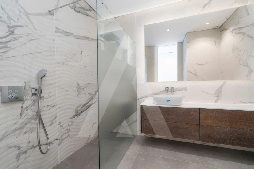 Moradia T4 para Venda em Quarteira Foto 5