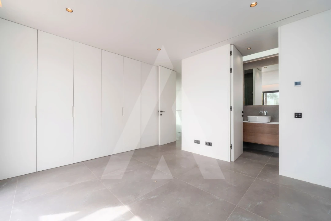 Moradia T4 para Venda em Quarteira Foto 47