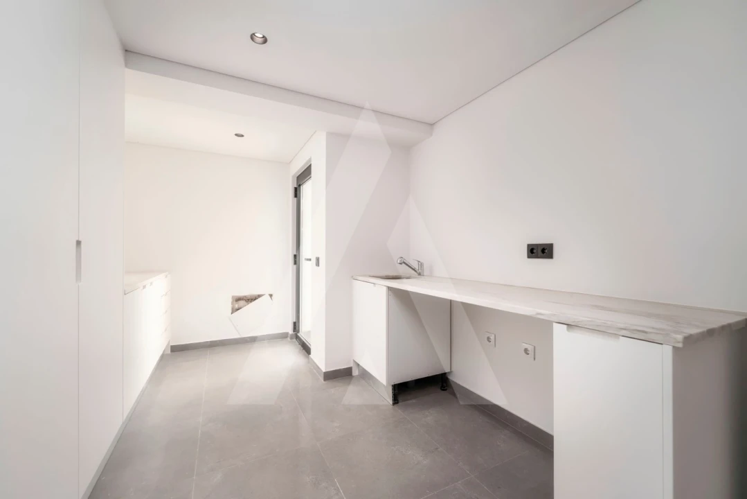 Moradia T4 para Venda em Quarteira Foto 73