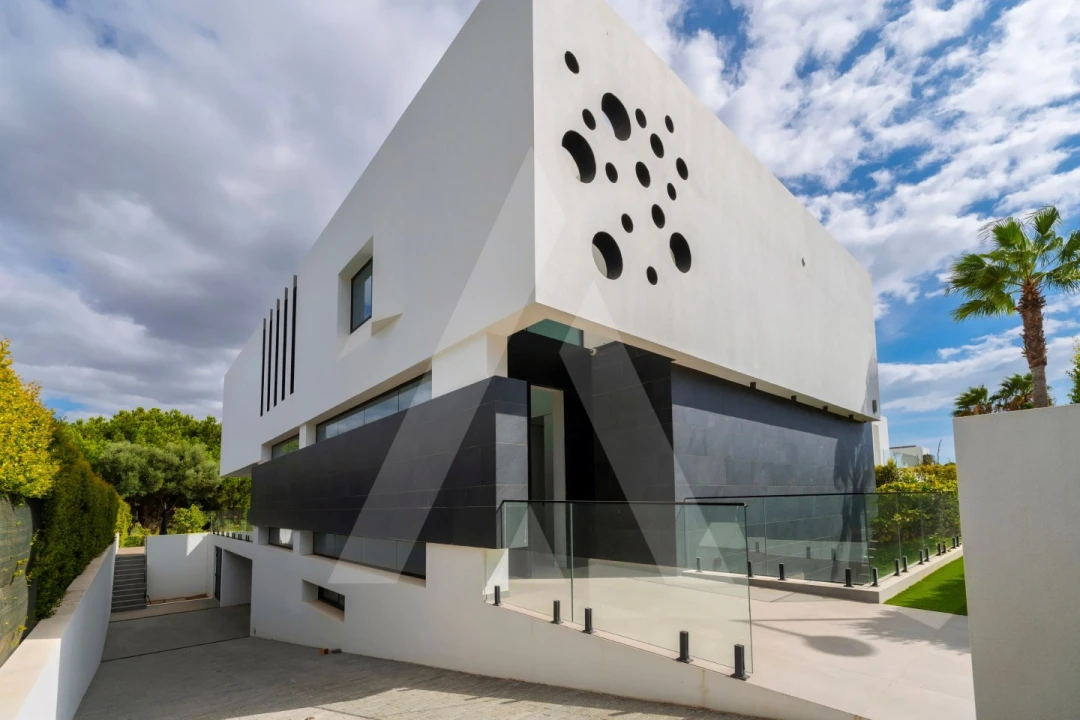 Moradia T4 para Venda em Quarteira Foto 79