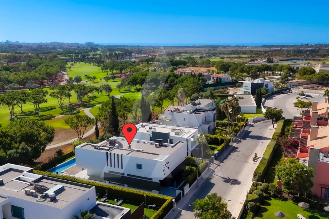 Moradia T4 para Venda em Quarteira Foto 104