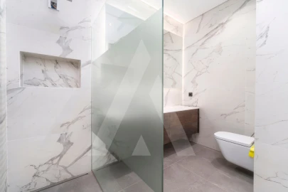 Moradia T4 para Venda em Quarteira