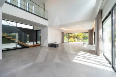 Moradia T4 para Venda em Quarteira