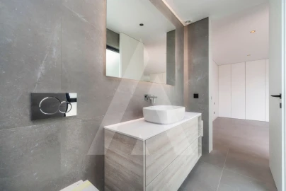 Moradia T4 para Venda em Quarteira