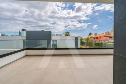 Moradia T4 para Venda em Quarteira