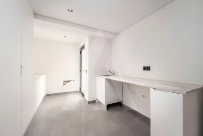 Moradia T4 para Venda em Quarteira