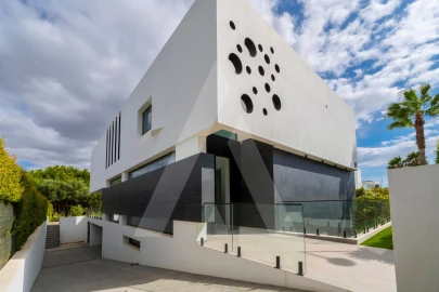 Moradia T4 para Venda em Quarteira