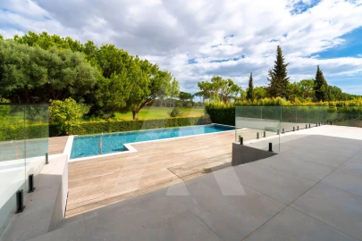 Moradia T4 para Venda em Quarteira