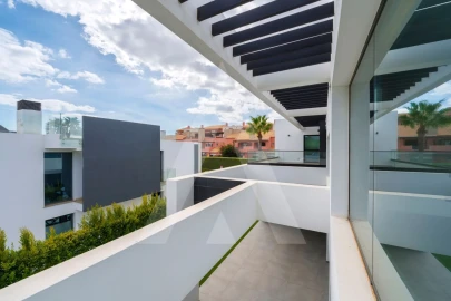 Moradia T4 para Venda em Quarteira