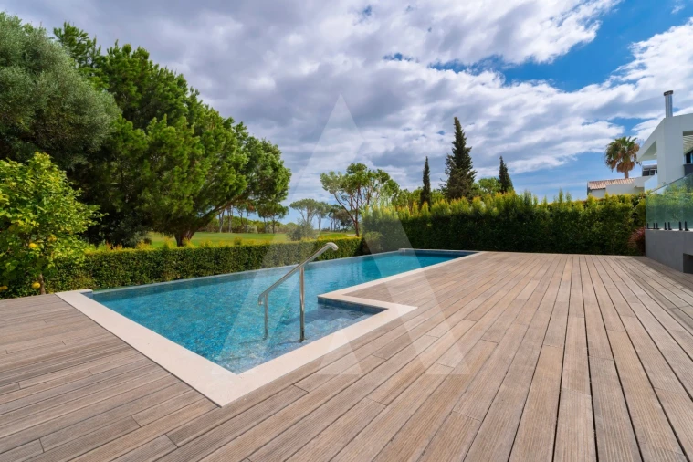 Moradia T4 para Venda em Quarteira Foto 34