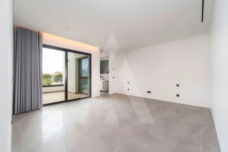 Moradia T4 para Venda em Quarteira Foto 40