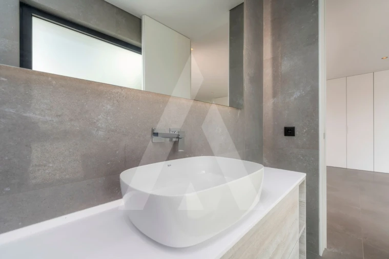 Moradia T4 para Venda em Quarteira Foto 44