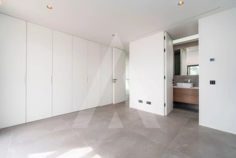 Moradia T4 para Venda em Quarteira Foto 47