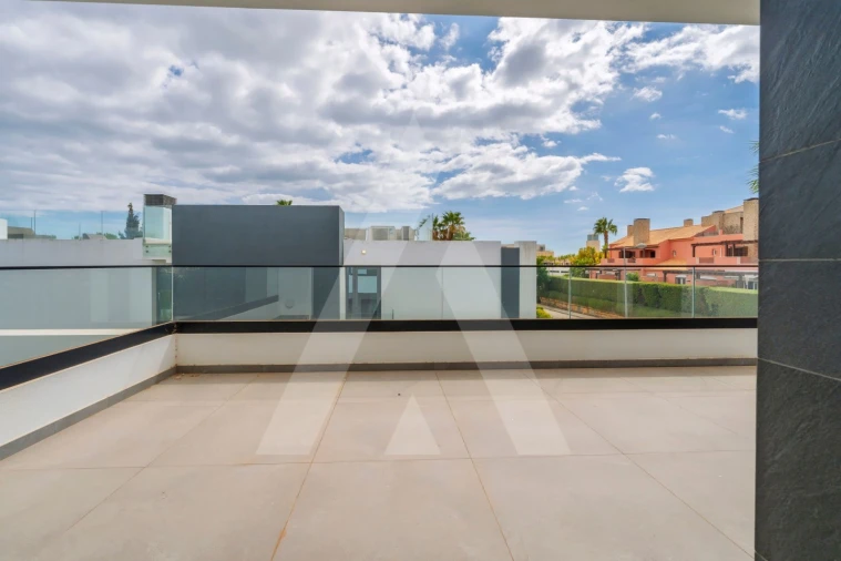 Moradia T4 para Venda em Quarteira Foto 52