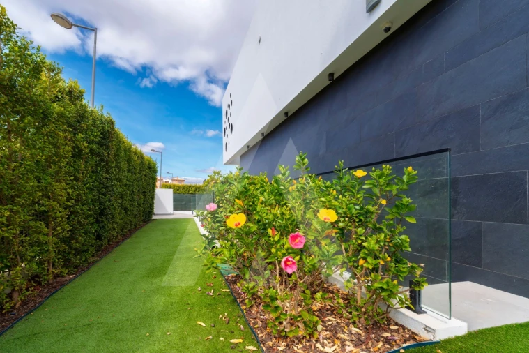 Moradia T4 para Venda em Quarteira Foto 84