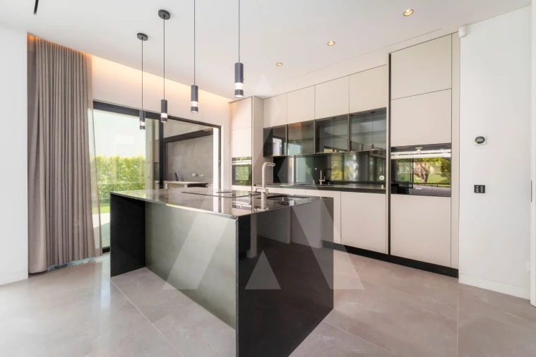 Moradia T4 para Venda em Quarteira Foto 88