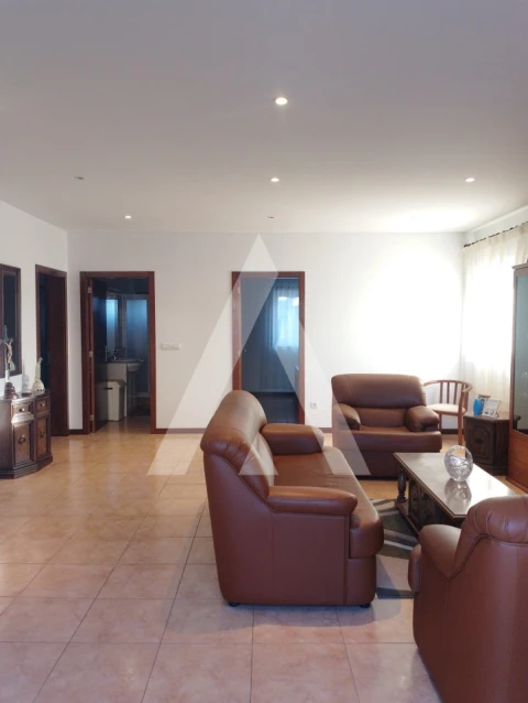 Moradia T3 para Venda em Castelo do Neiva