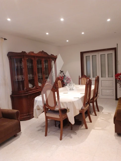 Moradia T3 para Venda em Castelo do Neiva