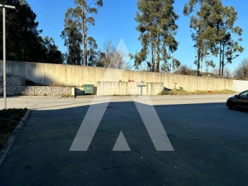 Armazém para Arrendamento em Cete