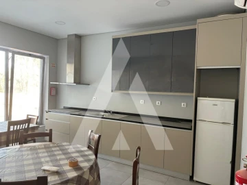 Armazém para Arrendamento em Cete